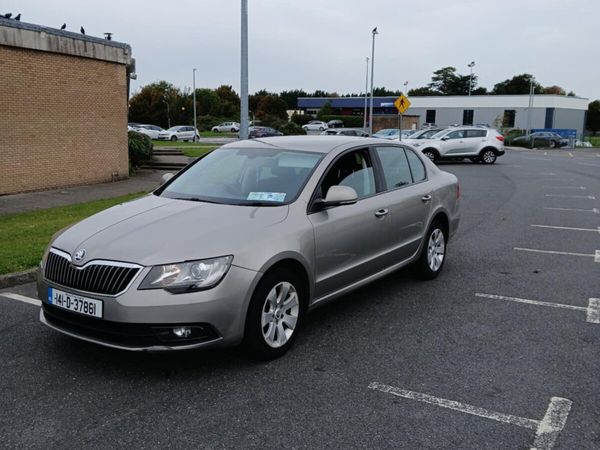 Skoda Superb Hatchback, Diesel, 2014, Beige