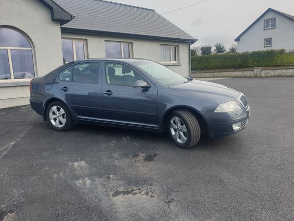 Skoda Octavia Hatchback, Diesel, 2008, Grey
