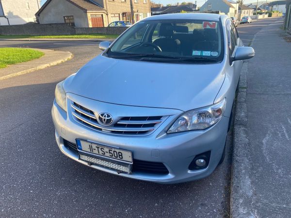 Toyota Corolla Saloon, Diesel, 2011, Blue