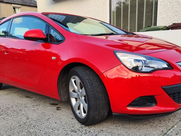 Vauxhall Astra Coupe, Petrol, 2013, Red