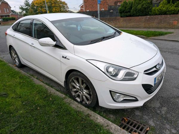 Hyundai i40 Saloon, Diesel, 2014, White