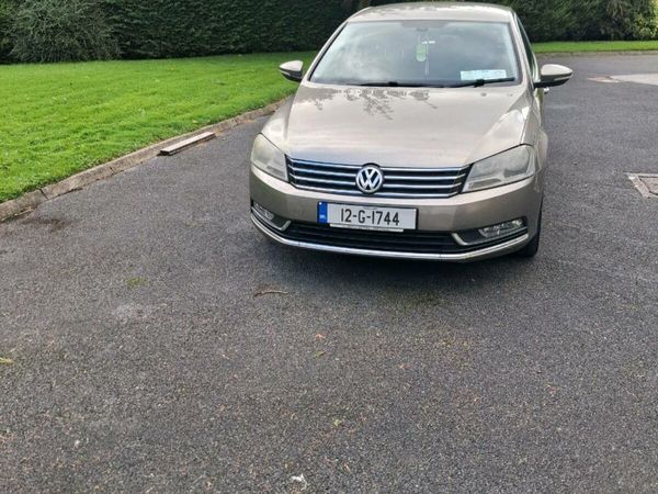 Volkswagen Passat Saloon, Diesel, 2012, Brown
