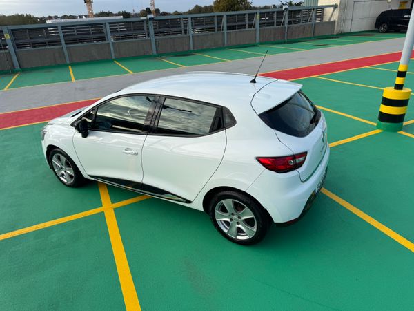 Renault Clio Hatchback, Petrol, 2016, White