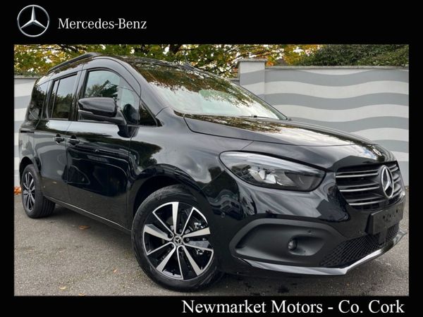Mercedes-Benz T-Class MPV, Diesel, 2025, Black