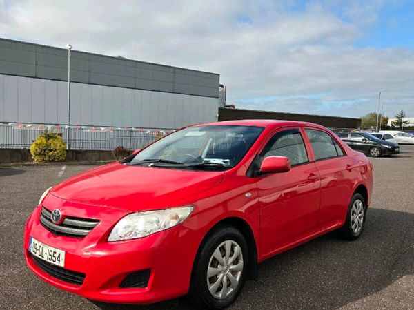 Toyota Corolla Saloon, Petrol, 2009, Red