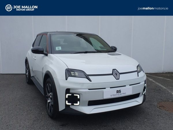 Renault 5 E-Tech Hatchback, Electric, 2026, White