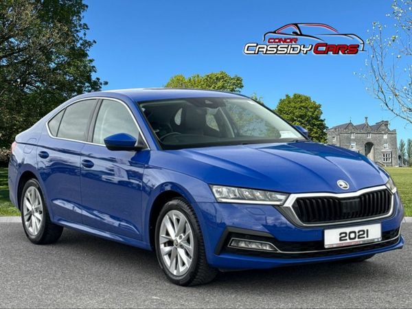 Skoda Octavia Hatchback, Diesel, 2021, Blue