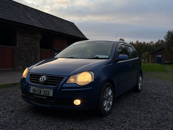 Volkswagen Polo Hatchback, Petrol, 2006, Blue