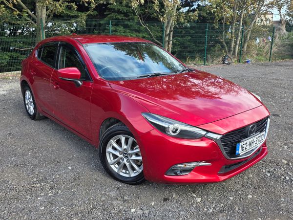 Mazda Axela Hatchback, Diesel, 2016, Red