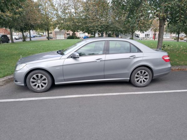 Mercedes-Benz E-Class Saloon, Diesel, 2012, Silver