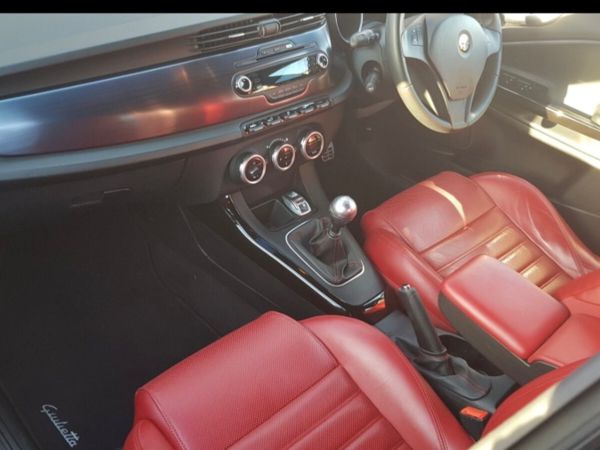 Alfa Romeo Giulietta Hatchback, Diesel, 2013, Black