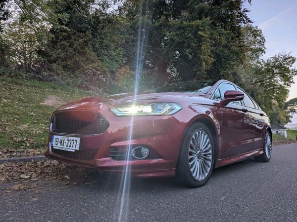 Ford Mondeo Hatchback, Diesel, 2015, Red