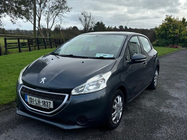 Peugeot 208 Hatchback, Diesel, 2013, Grey