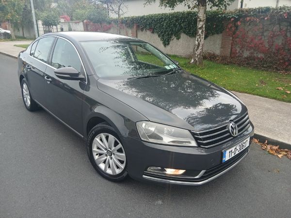 Volkswagen Passat Saloon, Diesel, 2011, Grey