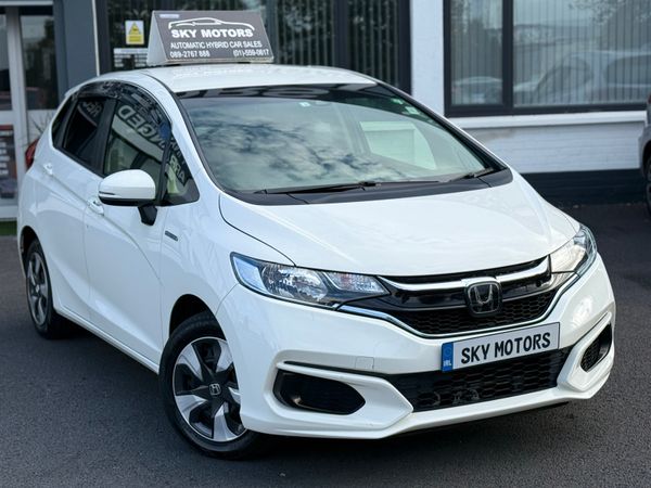 Honda Fit Hatchback, Petrol Hybrid, 2018, White