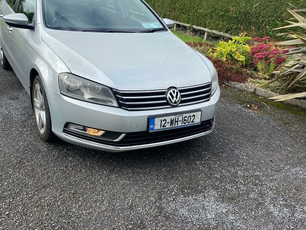 Volkswagen Passat Saloon, Diesel, 2012, Silver