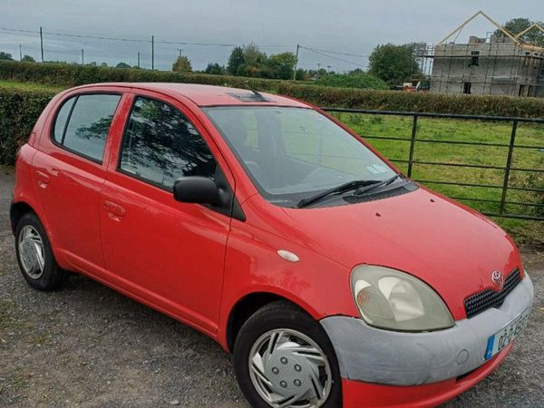 Toyota Yaris Hatchback, Petrol, 2002, Red