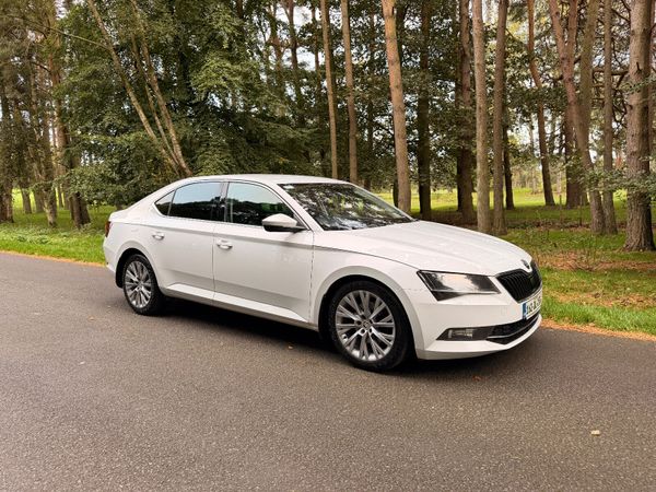 Skoda Superb Hatchback, Diesel, 2016, White