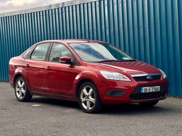 Ford Focus Saloon, Petrol, 2008, Red