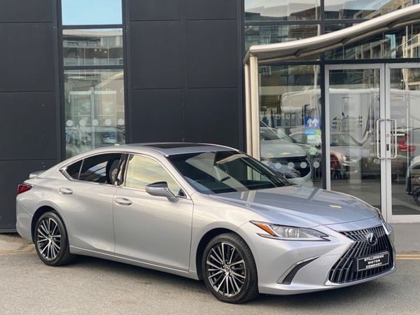 Lexus ES Saloon, Petrol Hybrid, 2023, Silver