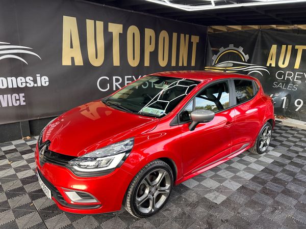 Renault Clio Hatchback, Petrol, 2019, Red