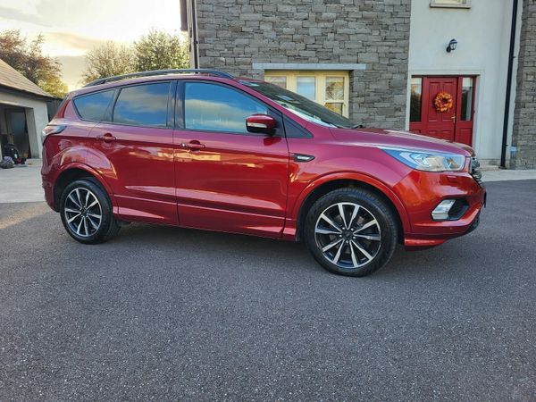 Ford Kuga SUV, Diesel, 2018, Red
