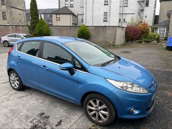 Ford Fiesta Hatchback, Diesel, 2010, Blue