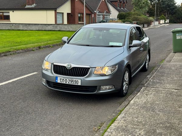Skoda Superb Hatchback, Diesel, 2013, Grey