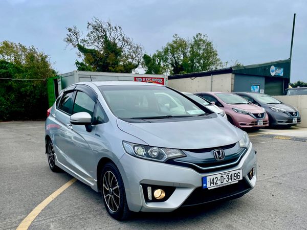 Honda Fit Hatchback, Petrol Hybrid, 2014, Silver