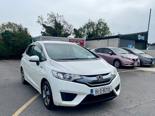 Honda Fit Hatchback, Petrol Hybrid, 2015, White