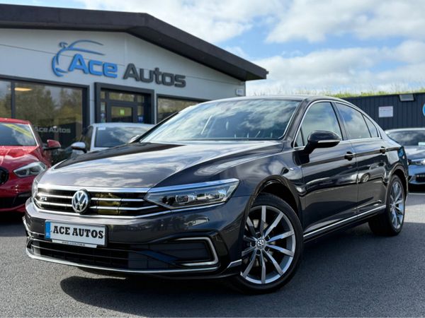 Volkswagen Passat Saloon, Petrol Hybrid, 2020, Grey