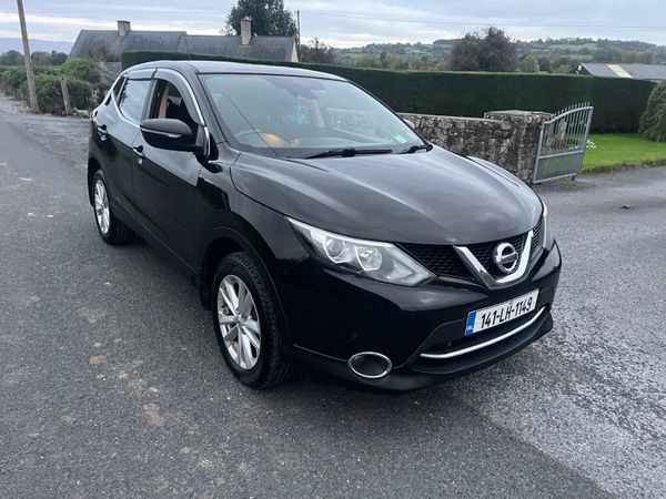 Nissan Qashqai Hatchback, Diesel, 2014, Black