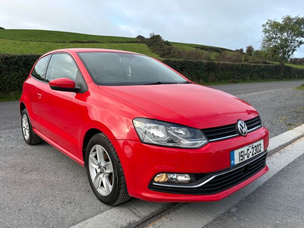 Volkswagen Polo Hatchback, Petrol, 2015, Red