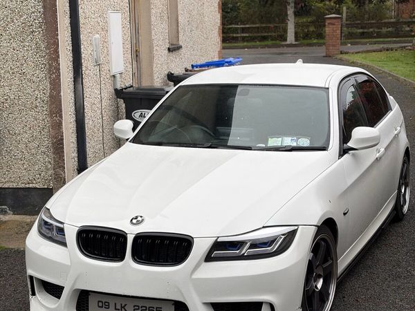 BMW 3-Series Saloon, Diesel, 2009, White