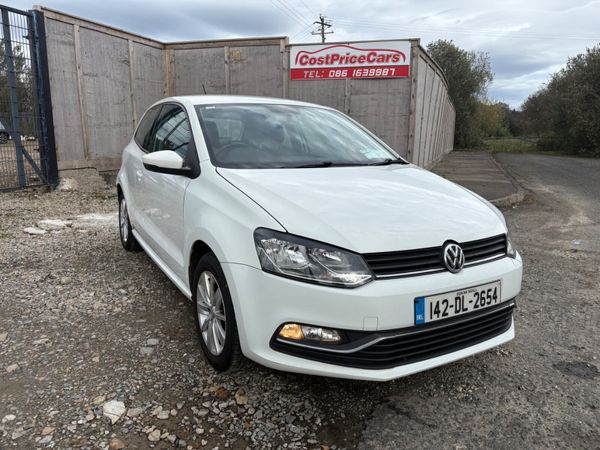 Volkswagen Polo Hatchback, Petrol, 2014, White