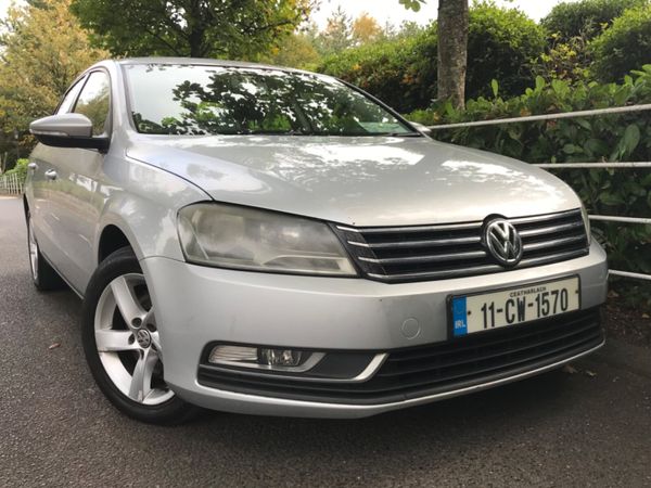 Volkswagen Passat Saloon, Diesel, 2011, Silver