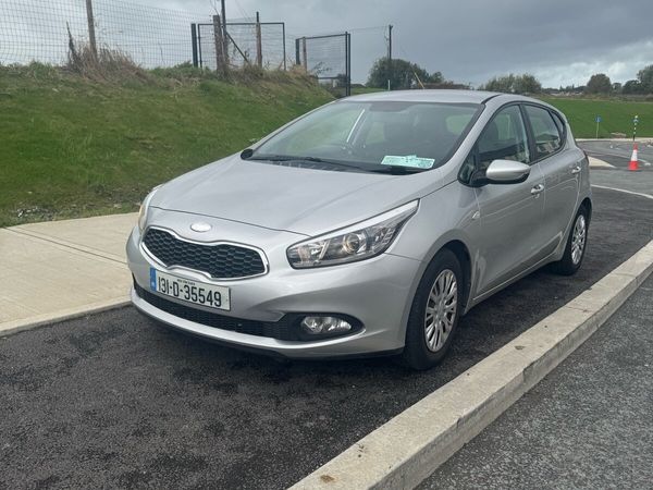 Kia Ceed Hatchback, Diesel, 2013, Silver