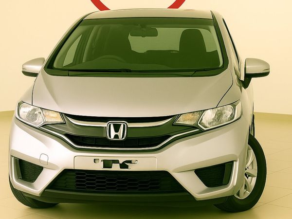 Honda Fit Hatchback, Petrol Hybrid, 2015, Silver