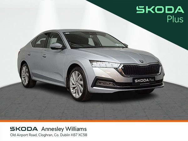 Skoda Octavia Saloon, Petrol, 2024, Silver
