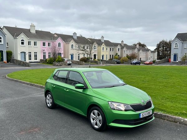 Skoda Fabia Hatchback, Petrol, 2015, Green