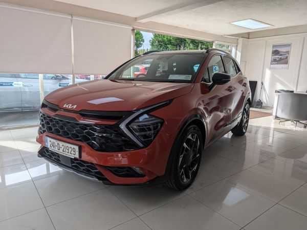Kia Sportage SUV, Diesel Hybrid, 2024, Orange