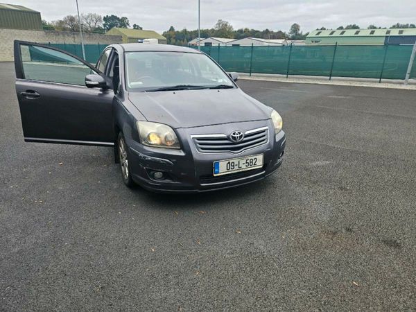 Toyota Avensis Saloon, Petrol, 2009, Grey