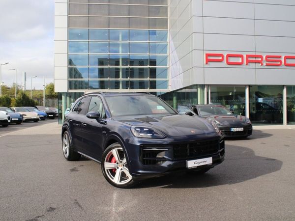 Porsche Cayenne SUV, Petrol Hybrid, 2025, Blue