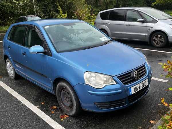 Volkswagen Polo Hatchback, Petrol, 2006, Blue