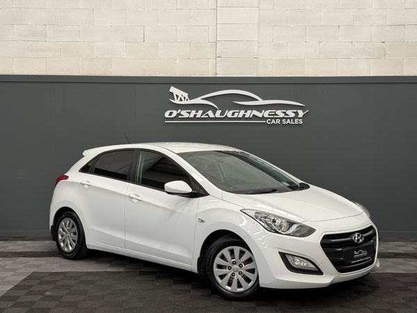 Hyundai i30 Hatchback, Petrol, 2016, White