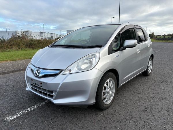 Honda Fit Hatchback, Petrol Hybrid, 2013, Silver