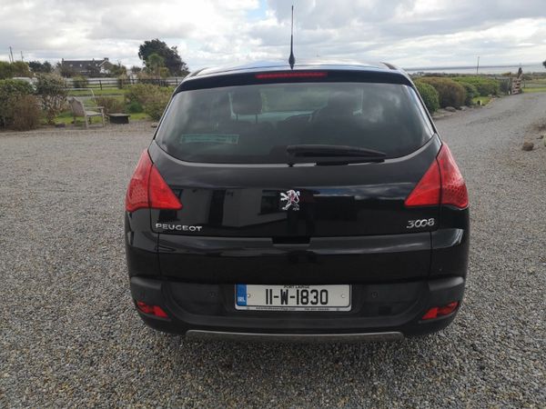 Peugeot 3008 MPV, Diesel, 2011, Black