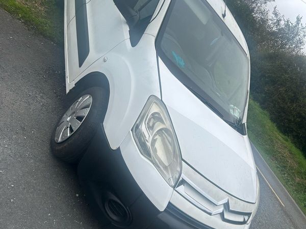 Citroen Berlingo MPV, Diesel, 2012, White