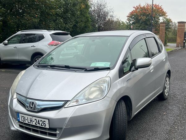 Honda Fit Hatchback, Petrol Hybrid, 2013, Silver