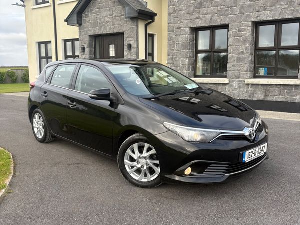 Toyota Auris Hatchback, Diesel, 2016, Black